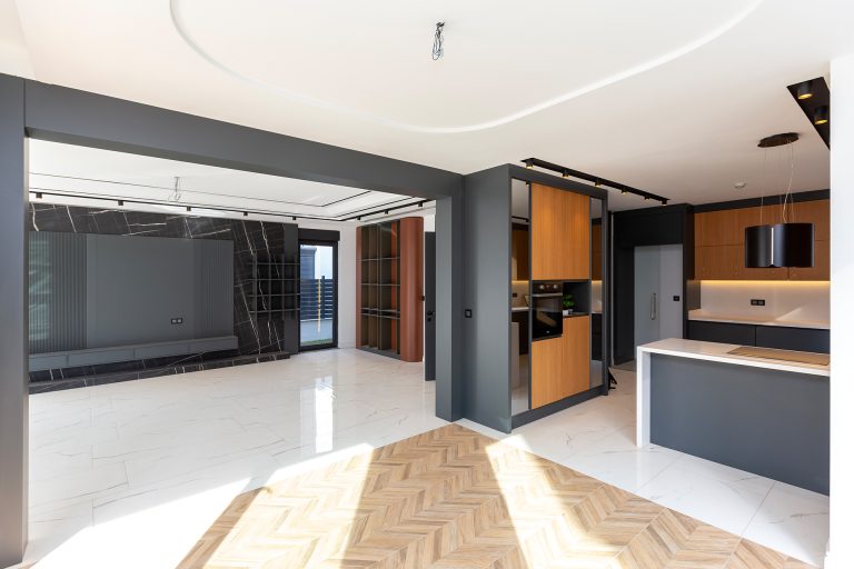 Antalya’da Hayalinizdeki Villayı Bulma Rehberi: Gözden Kaçırmamanız Gereken 5 Altın Kural